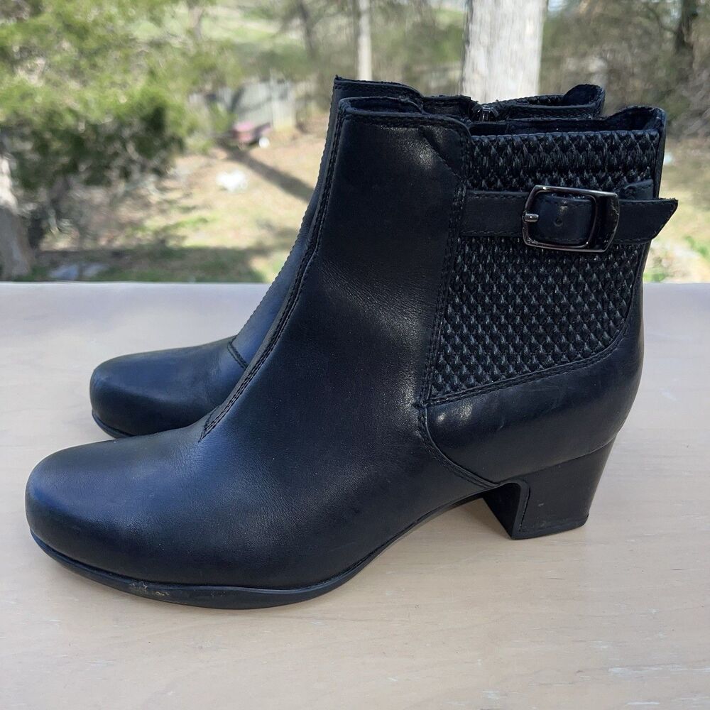 Clarks Artisan Women's Rosalyn Lara Black Leather Ankle  Boots Bootie Size 7 M